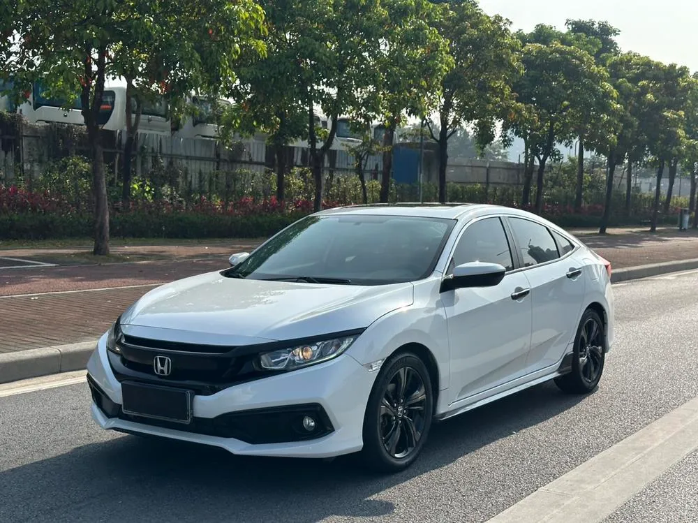 Honda Civic 220TURBO CVT Edition CN6, 2019 — фото 1