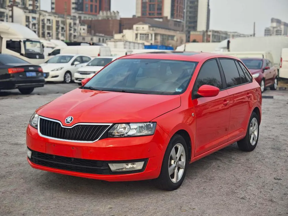 Шкода Rapid Spaceback 1.6L Auto Joy Edition, 2014 — фото 1