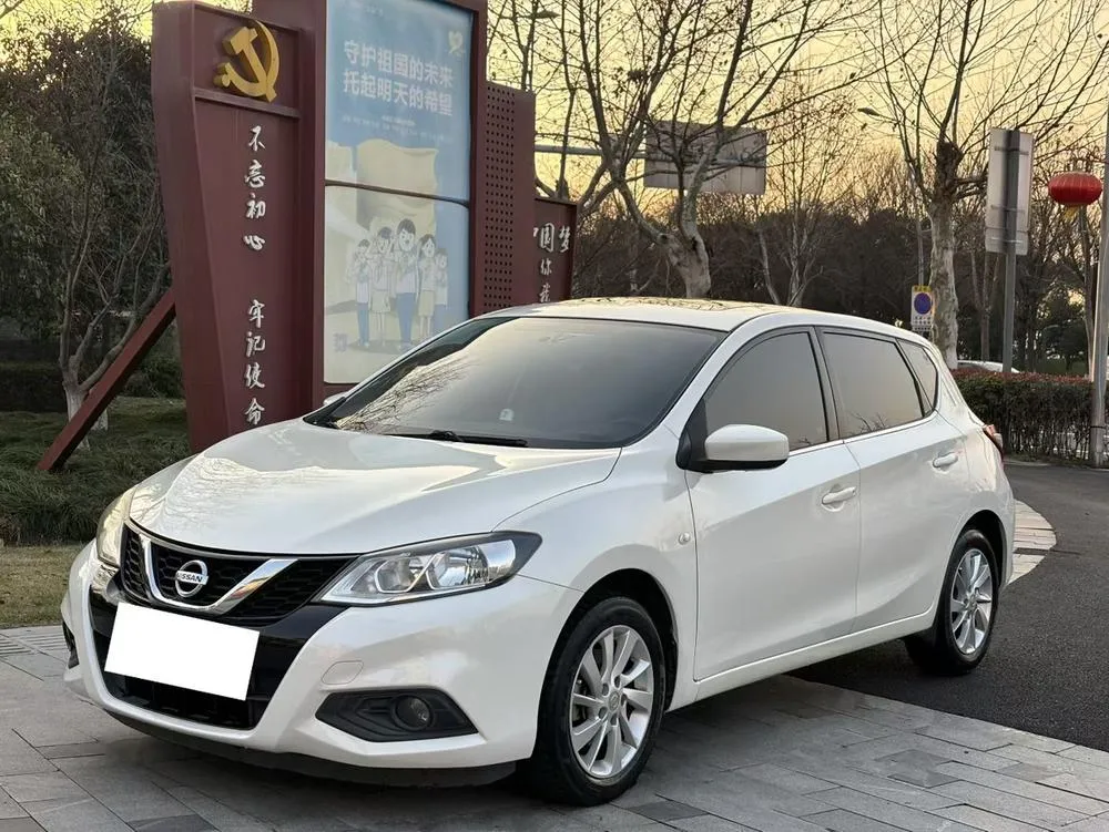 Nissan Tiida 1.6L CVT Cool Edition, 2016 — фото 1