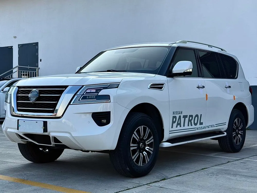 Nissan Patrol 4.0T Auto 4WD 7 Seater Parallel Import, 2020 — фото 1