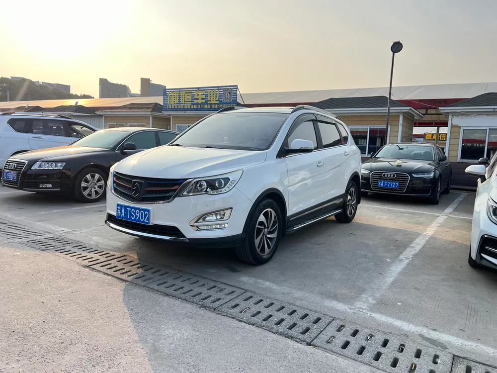 Baojun 560, 2015