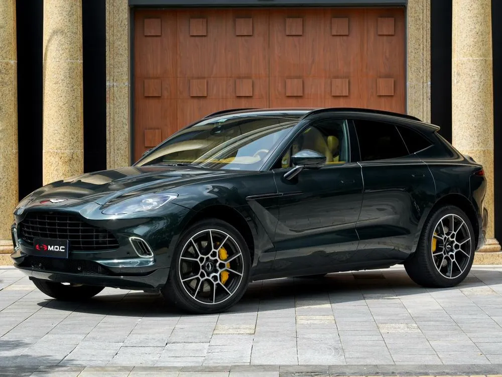 Aston Martin DBX 4.0T V8, 2020 — фото 1