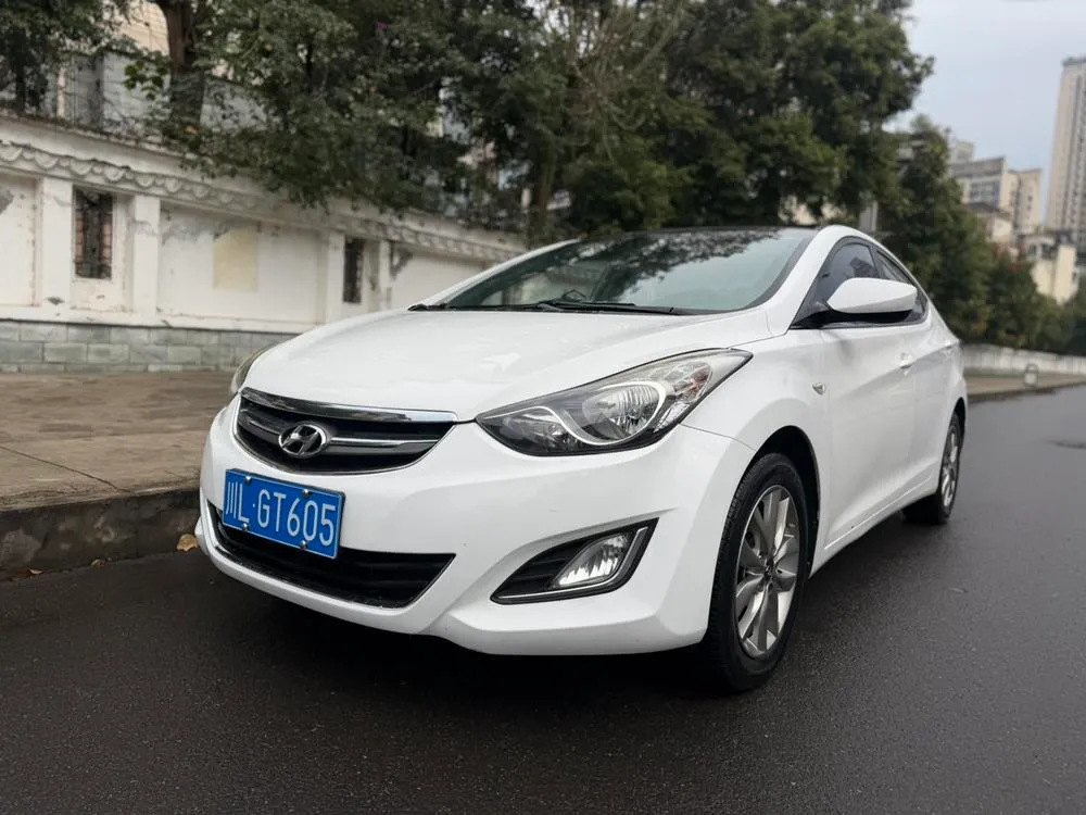 Hyundai Elantra Langdong 1.6L Auto Fashion Version, 2015 — фото 1