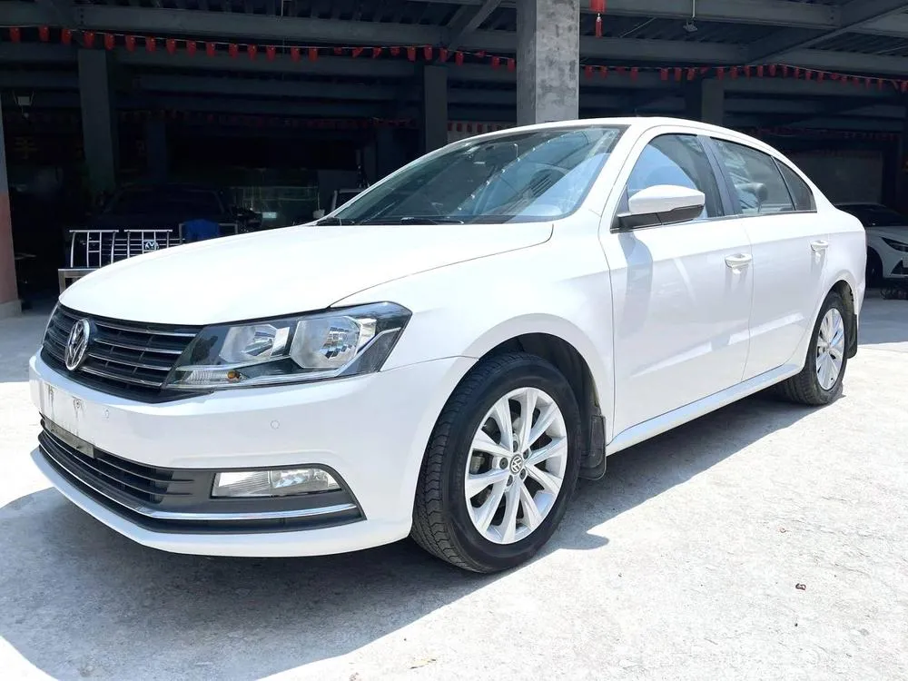 Volkswagen Lavida 1.6L Auto Comfort Edition, 2017 — фото 1