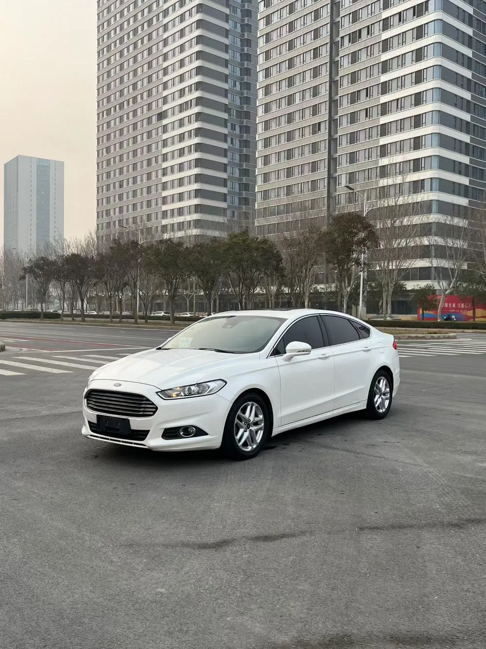 Ford Mondeo 1.5L GTDi180 Fashion Version, 2013 — фото 1