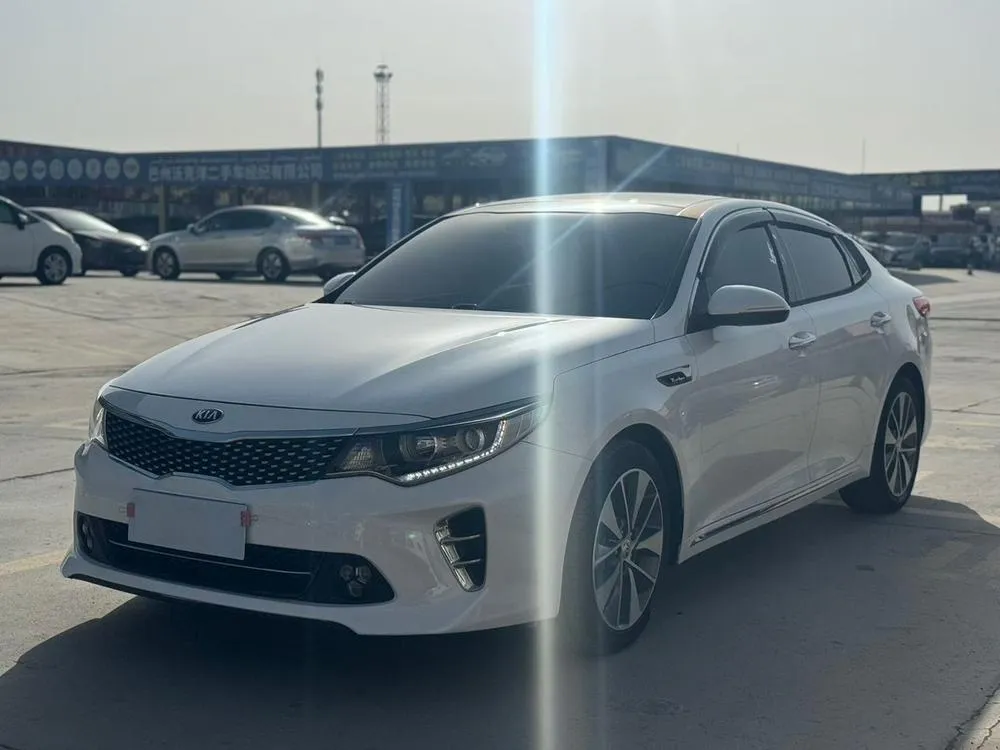 Kia K5, 2016