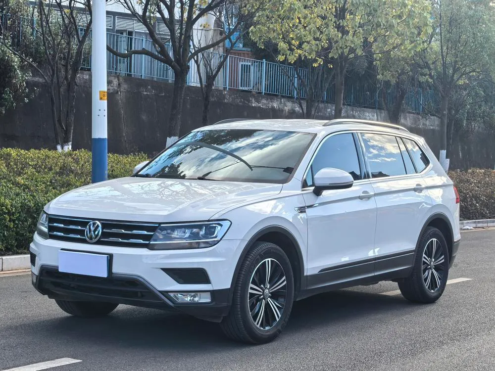 Volkswagen Tiguan L 330TSI Auto 2WD Style Edition CN6, 2020 — фото 1