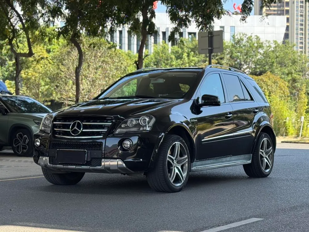 Mercedes-Benz M-Class AMG AMG ML 63, 2011 — фото 1