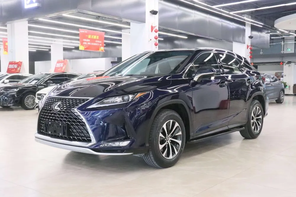 Lexus RX Facelift 300 2WD Comfort Edition, 2020 — фото 1