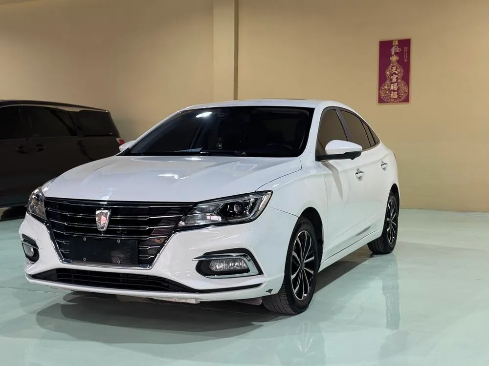 Roewe i5 1.5L Auto 4G Connected Flagship Edition, 2020 — фото 1