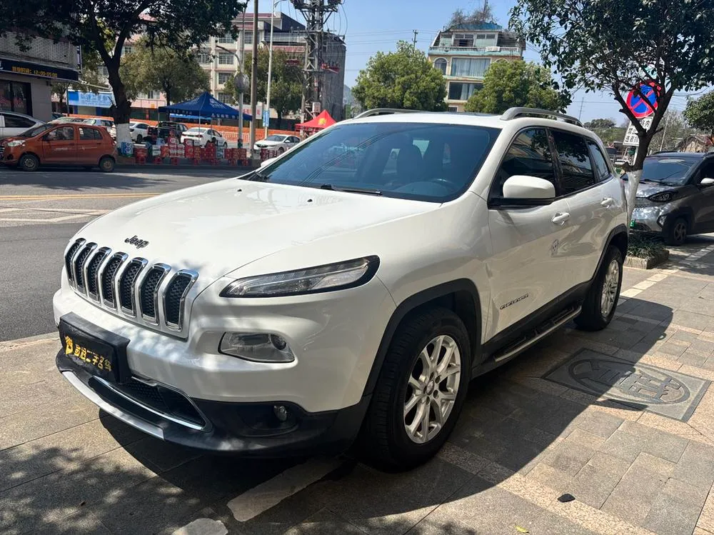 Jeep Cherokee 2.4L Leading Edition Smart, 2017 — фото 1