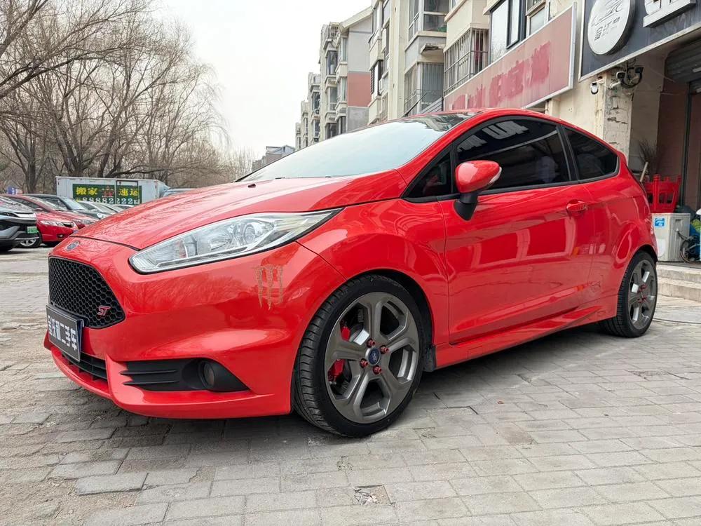 Ford Fiesta (Import) 1.6T ST, 2013 — фото 1