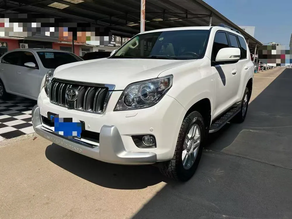 Toyota Prado 4.0L Auto VX NAVI, 2010 — фото 1