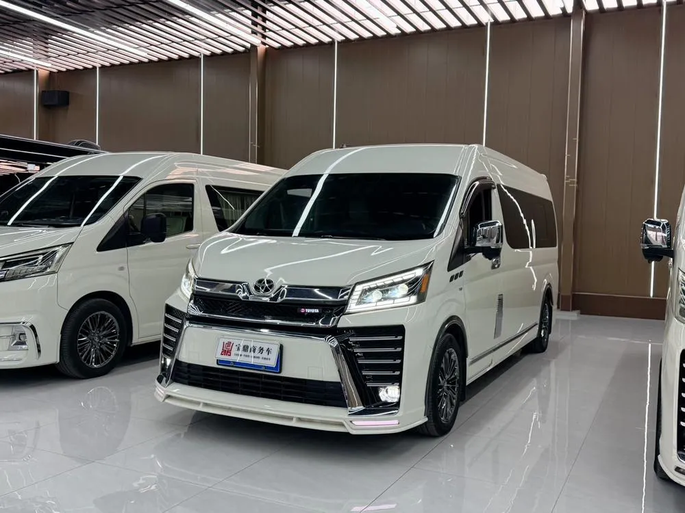 Toyota Hiace, 2022