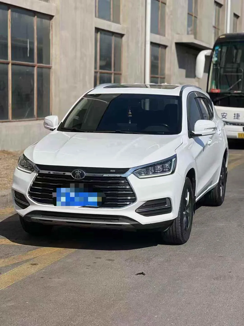 BYD Song Classic Edition 1.5T Auto Luxury Version, 2021 — фото 1