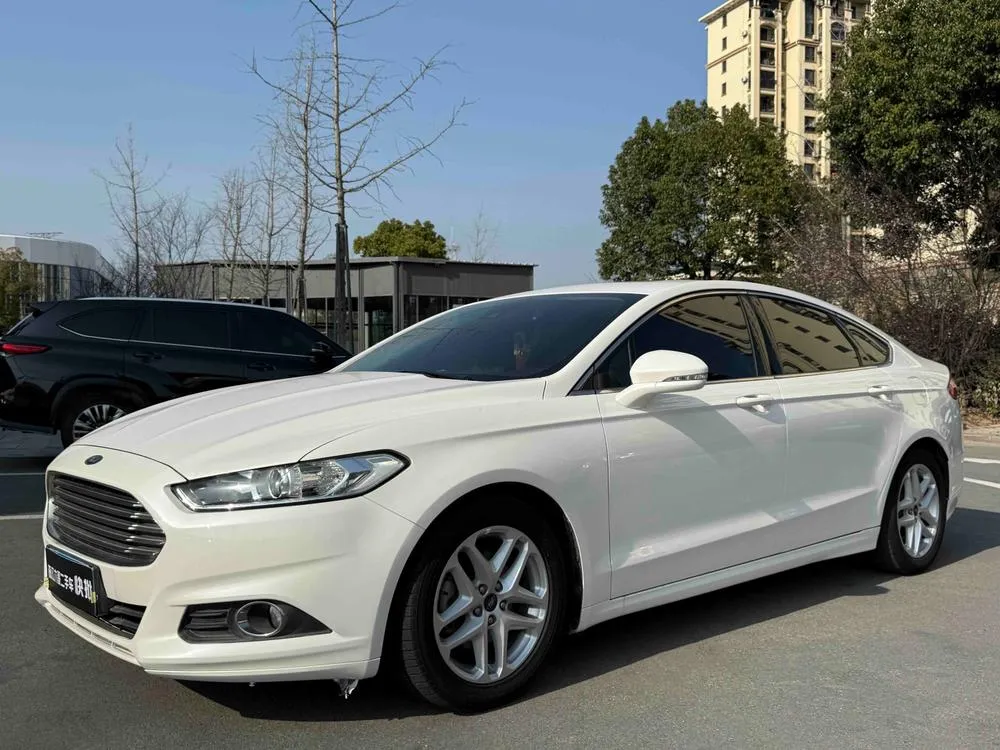 Ford Mondeo 1.5L GTDi180 Fashion Version, 2013 — фото 1