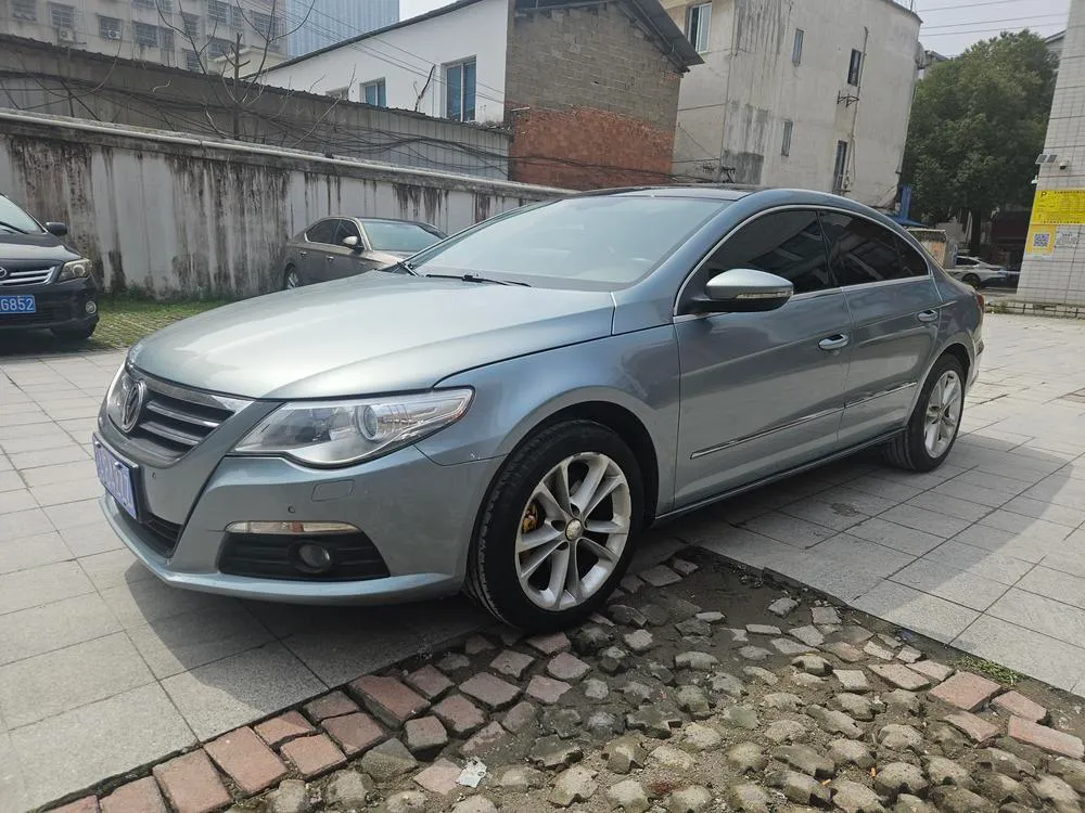 Volkswagen CC 2.0TSI Luxury Version, 2010 — фото 1