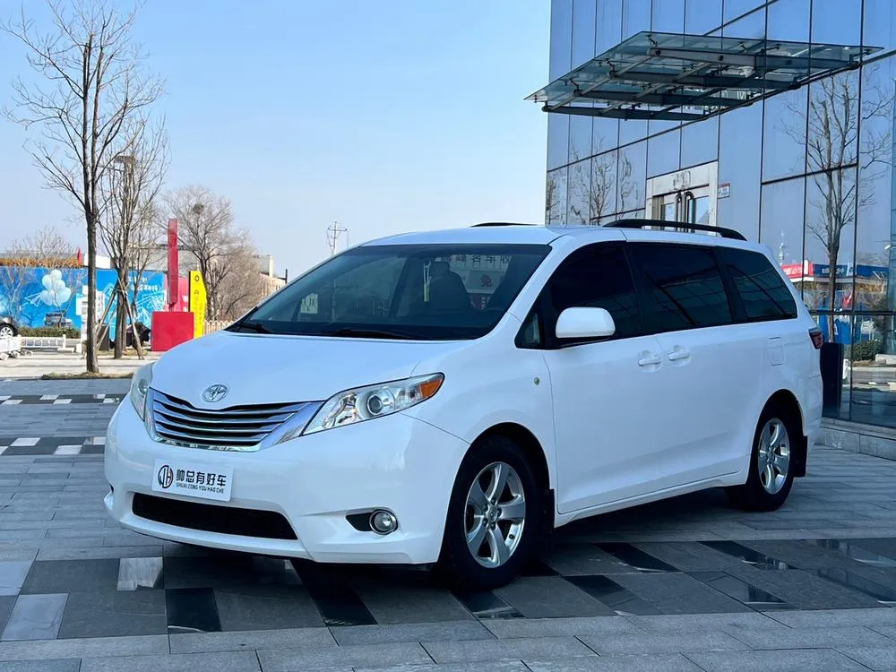 Toyota Sienna, 2016