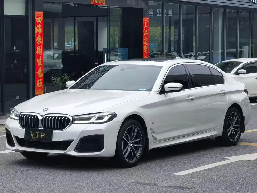 BMW 5-Series 525Li M Sport, 2022 — фото 1
