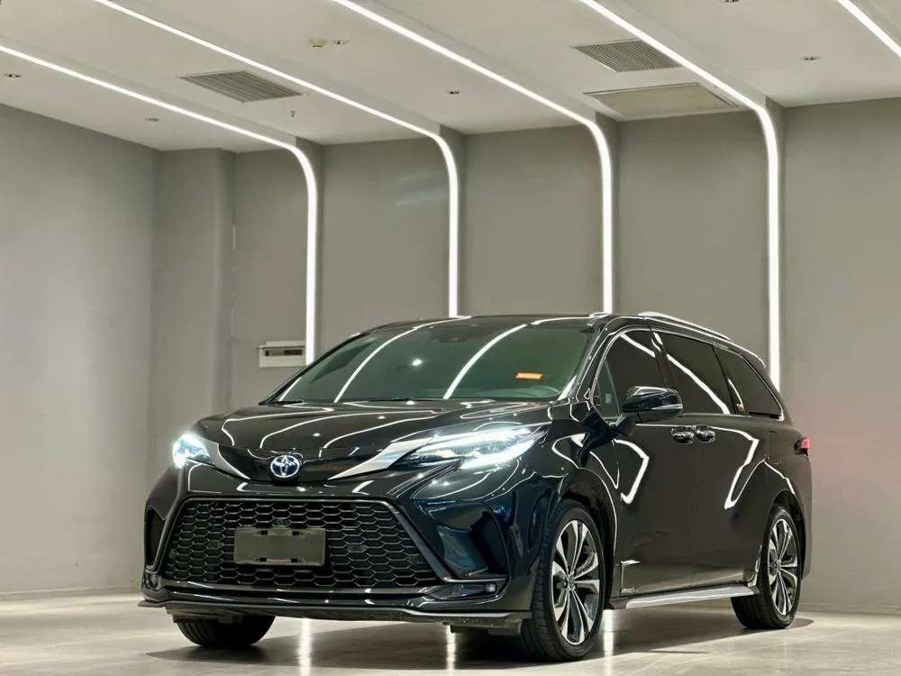 Toyota Granvia, 2023