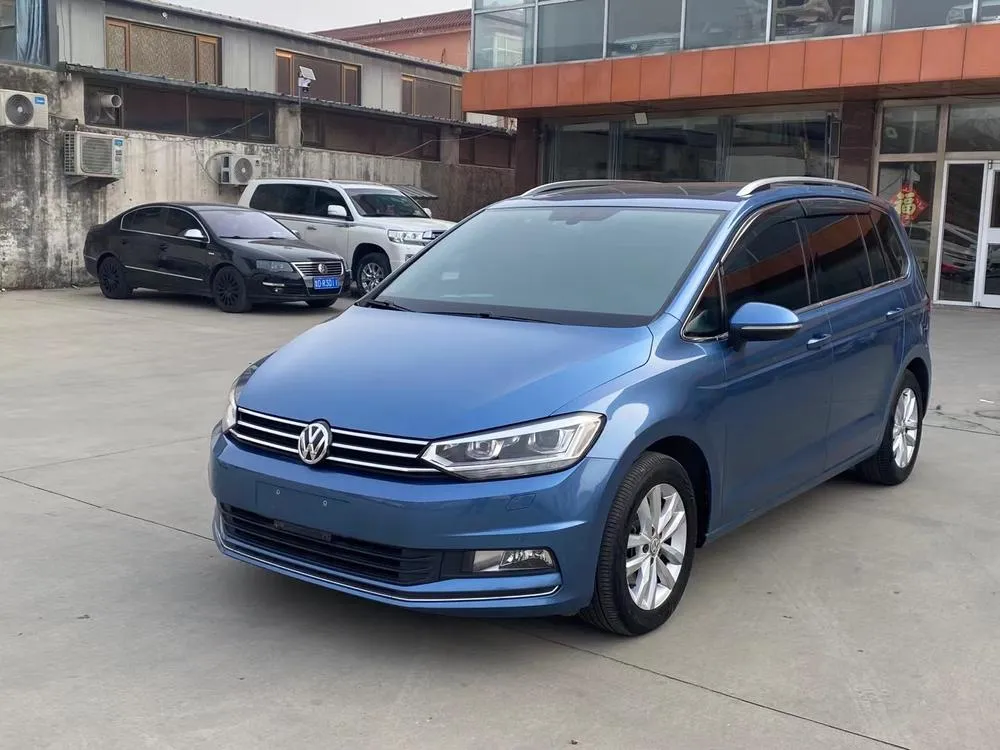 Volkswagen Touran L 280TSI Auto Edition, 2016 — фото 1