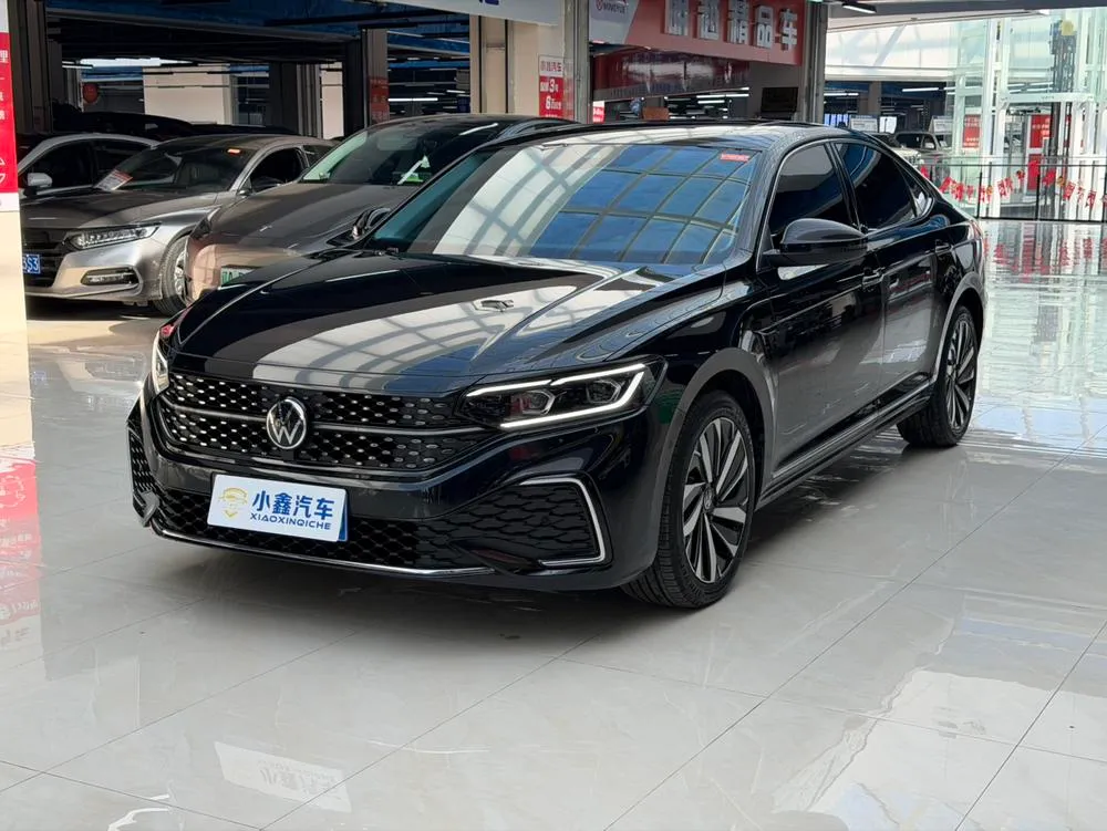 Volkswagen Passat, 2022