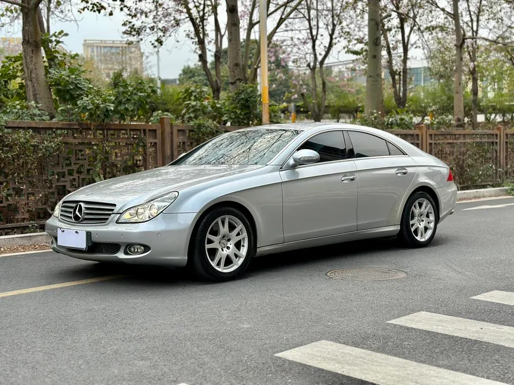 Mercedes-Benz CLS 3.5L Auto RWD 4 Seater Parallel Import, 2005 — фото 1
