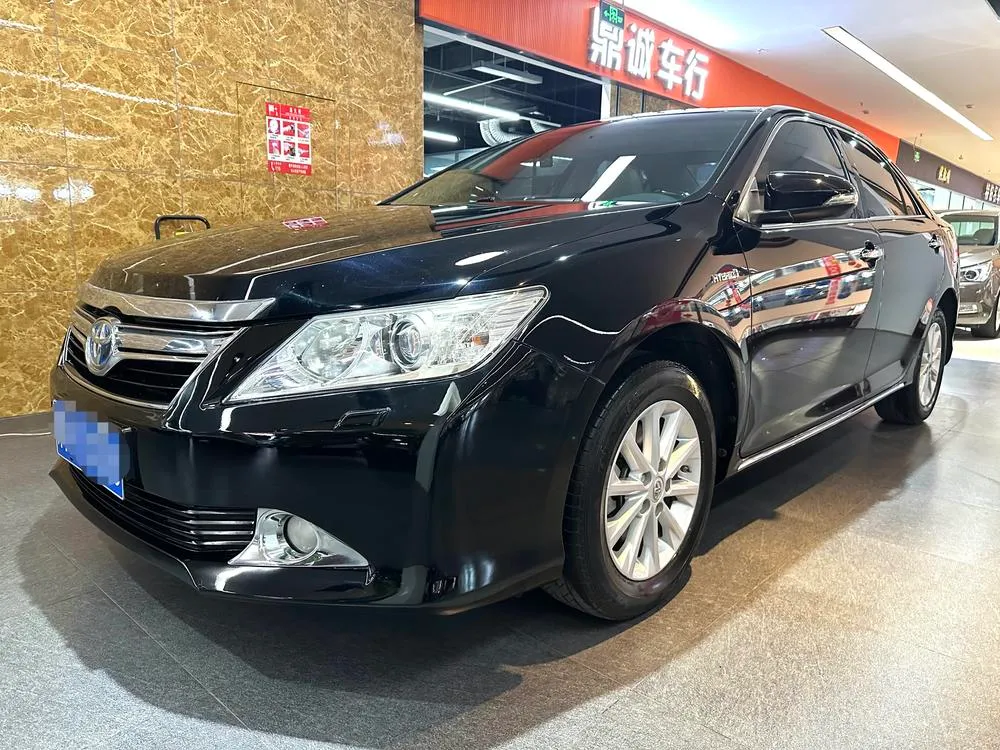 Тойота Camry Premium 2.5HG Luxury Edition, 2012 — фото 1