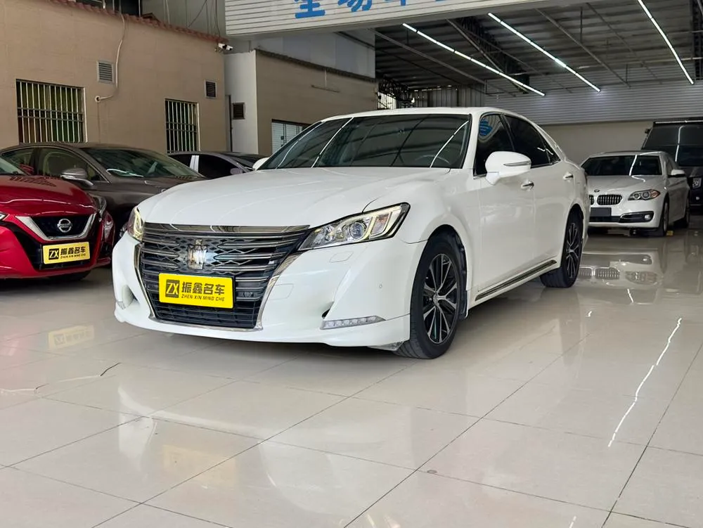 Toyota Crown, 2018