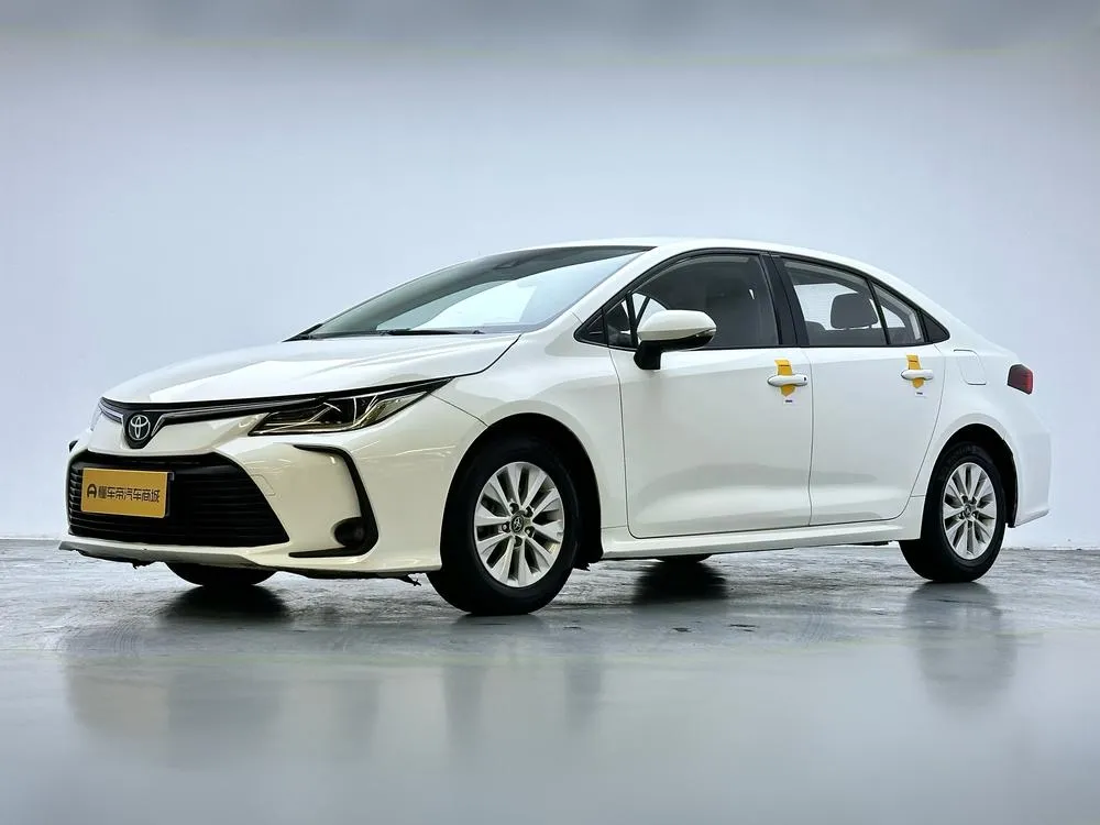 Toyota Corolla 1.5L CVT Edition, 2022 — фото 1