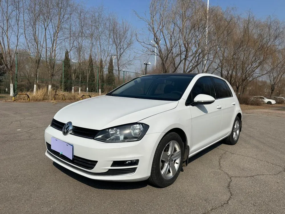 Volkswagen Golf 230TSI Auto Comfort Version, 2016 — фото 1