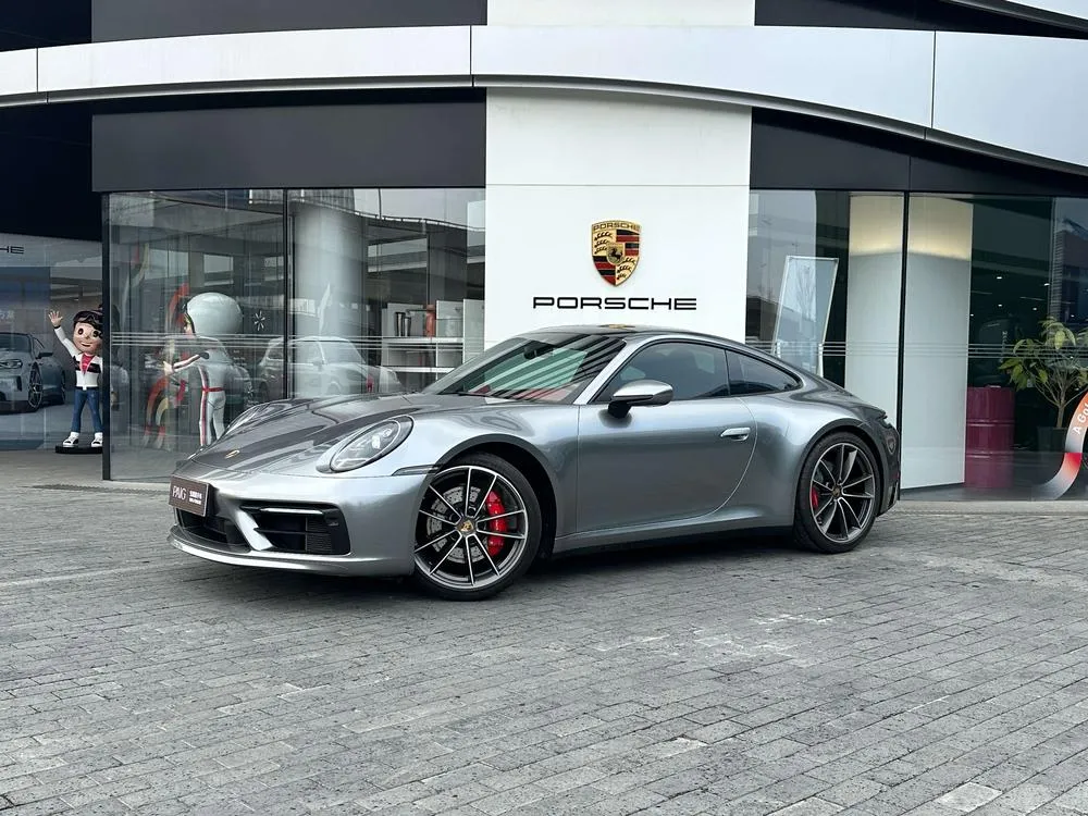 Porsche 911, 2023