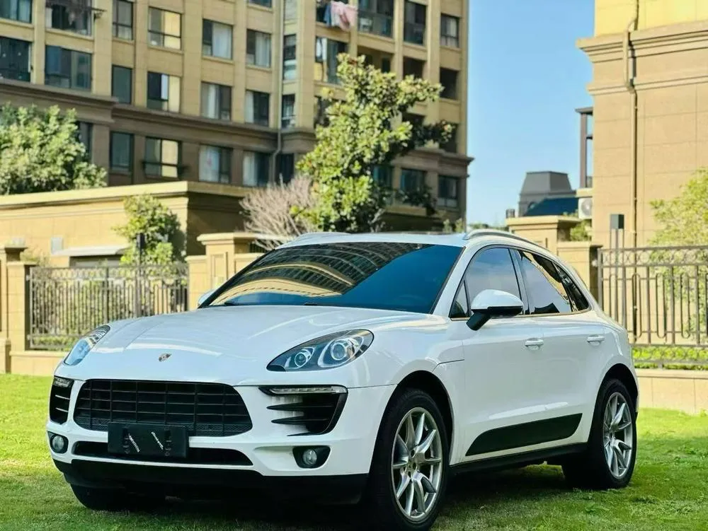 Porsche Macan, 2014