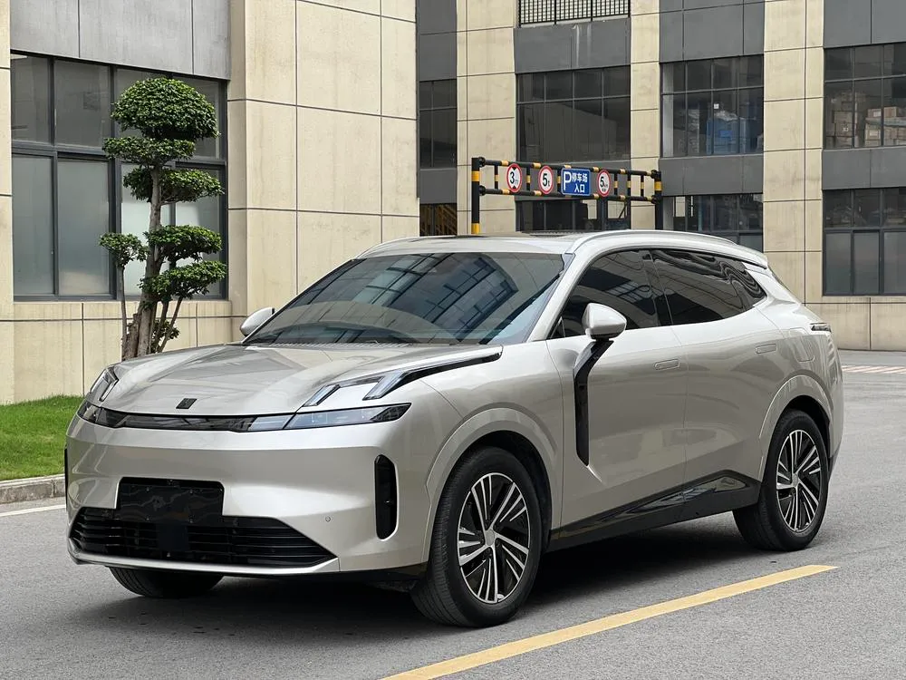 Lynk & Co 08 EM-P 120 Long Range Halo, 2023 — фото 1