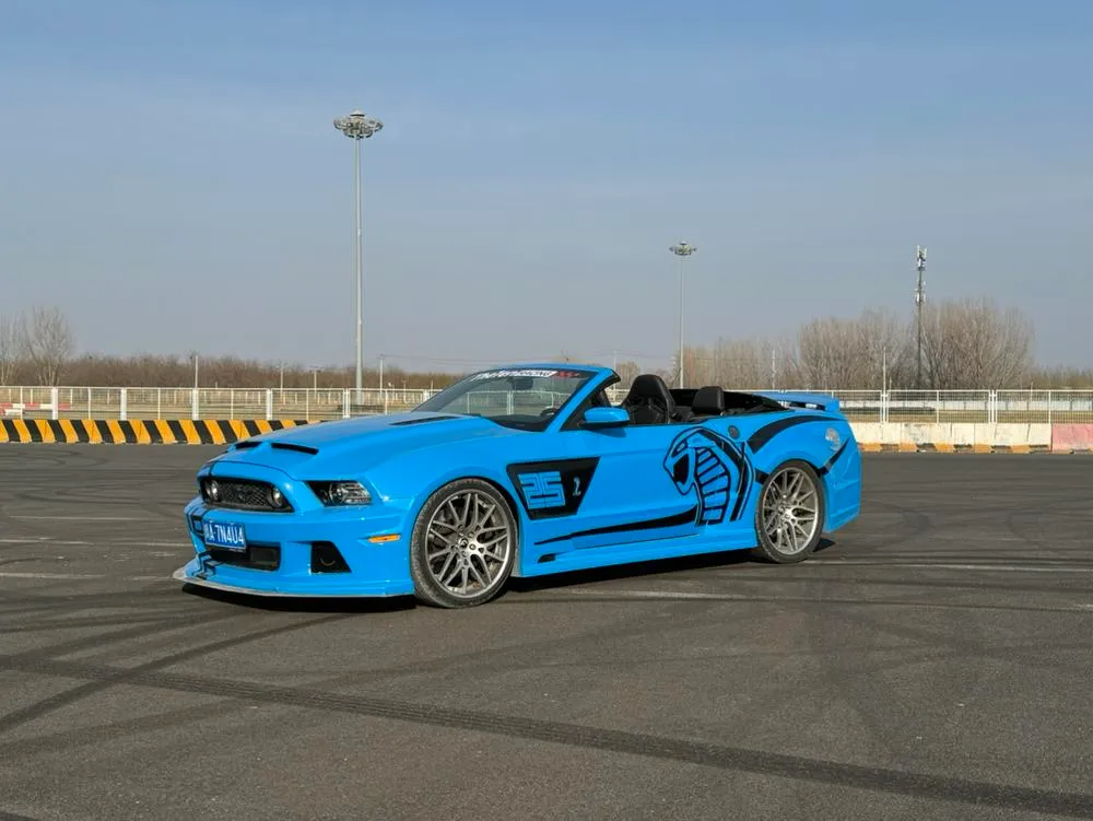 Ford Mustang GT500, 2013 — фото 1
