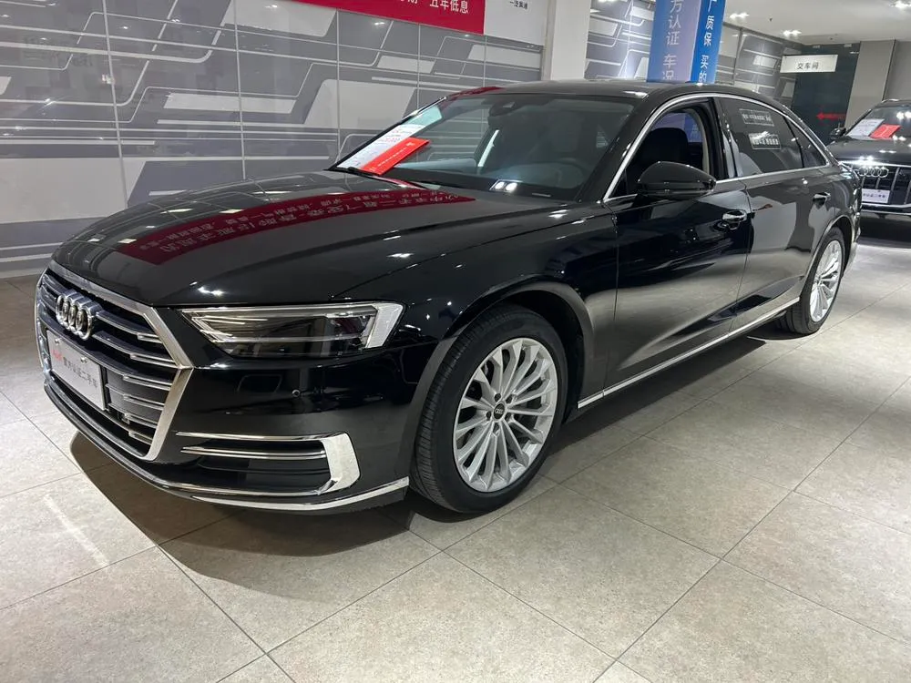 Audi A8, 2022