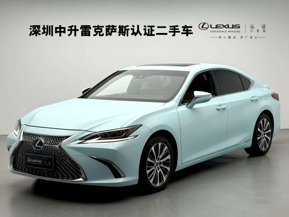 Лексус ES 300h Refined Edition, 2020 — фото 1