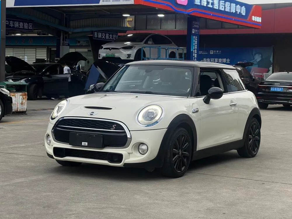 Мини MINI 2.0T COOPER S Excitement, 2014 — фото 1