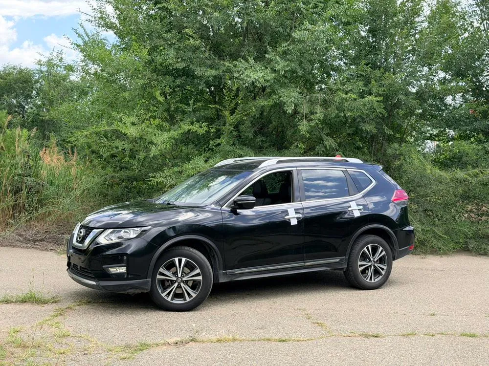 Nissan X-Trail 2.5L CVT Luxury Edition 4WD, 2017 — фото 1