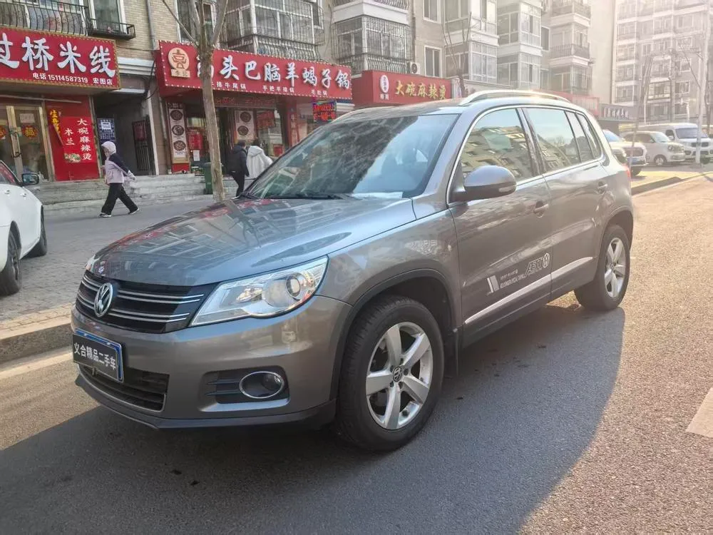 Volkswagen Tiguan 1.8TSI Auto 4WD Edition, 2010 — фото 1