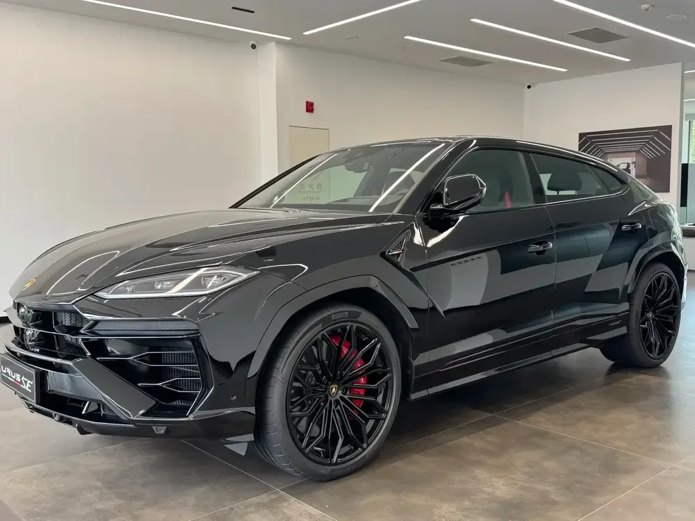 Lamborghini Urus SE, 2025