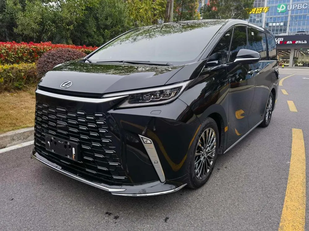 Lexus LM, 2023