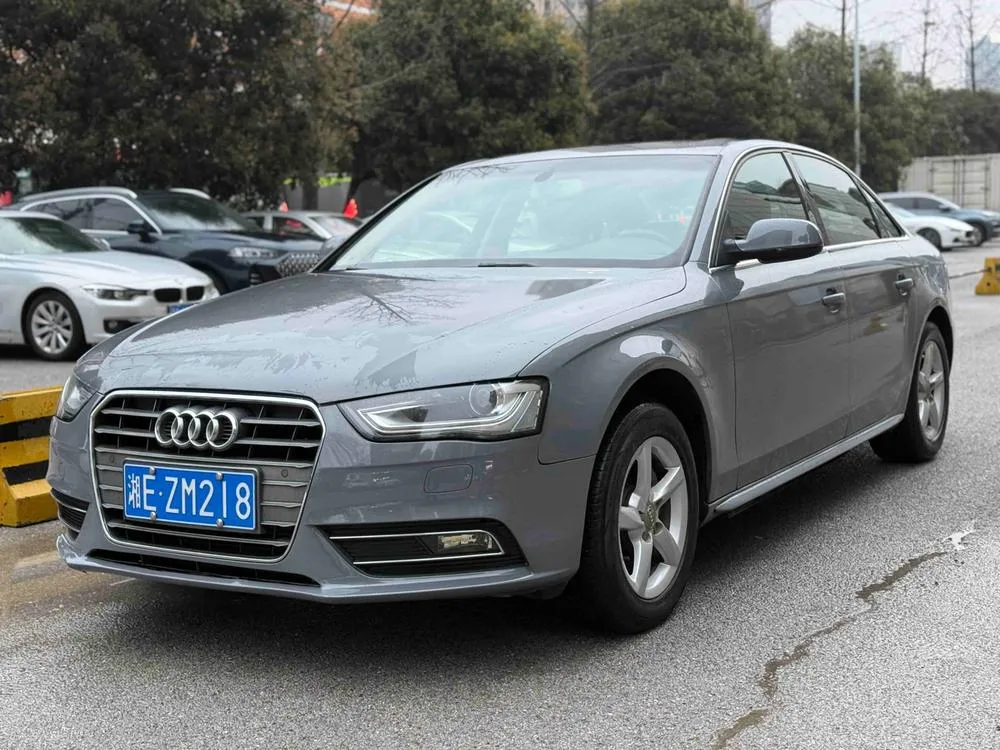 Audi A4L 35 TFSI Auto Standard Version, 2013 — фото 1