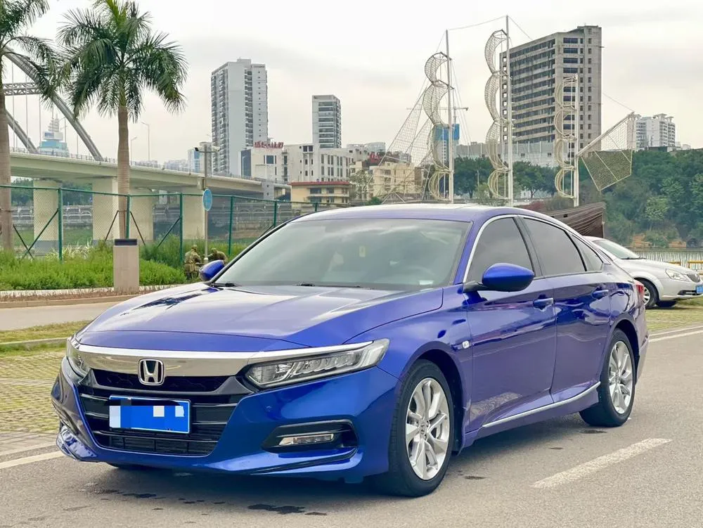 Honda Accord 230TURBO Comfort Edition CN5, 2018 — фото 1