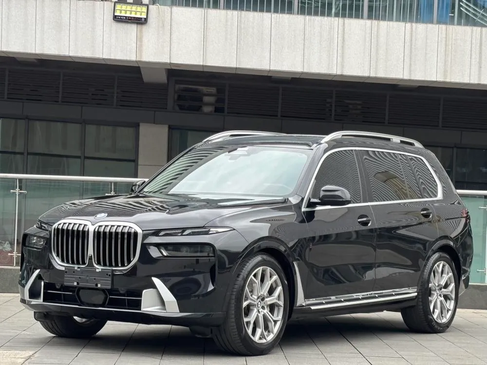 BMW X7 xDrive40i Leading Version Luxury, 2023 — фото 1