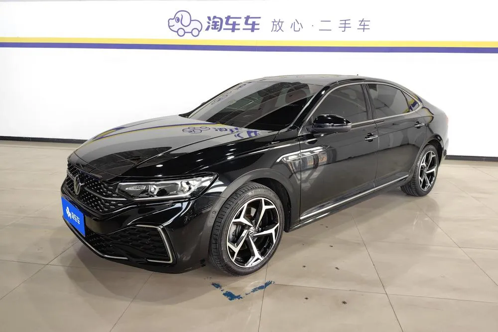 Volkswagen Passat, 2023