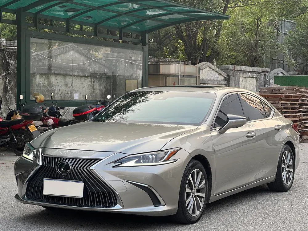 Lexus ES, 2018