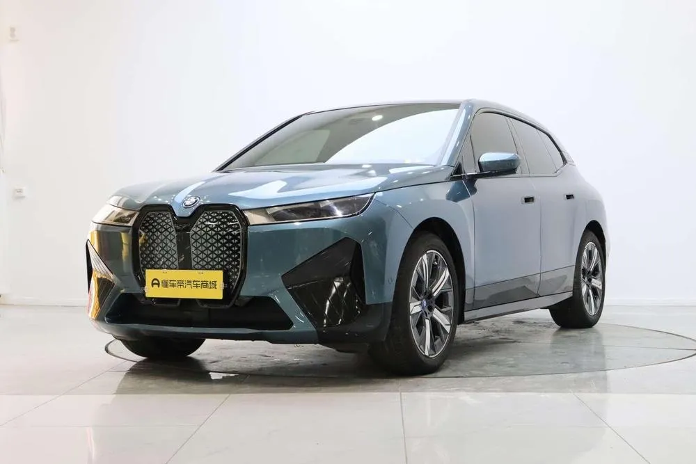BMW iX, 2022