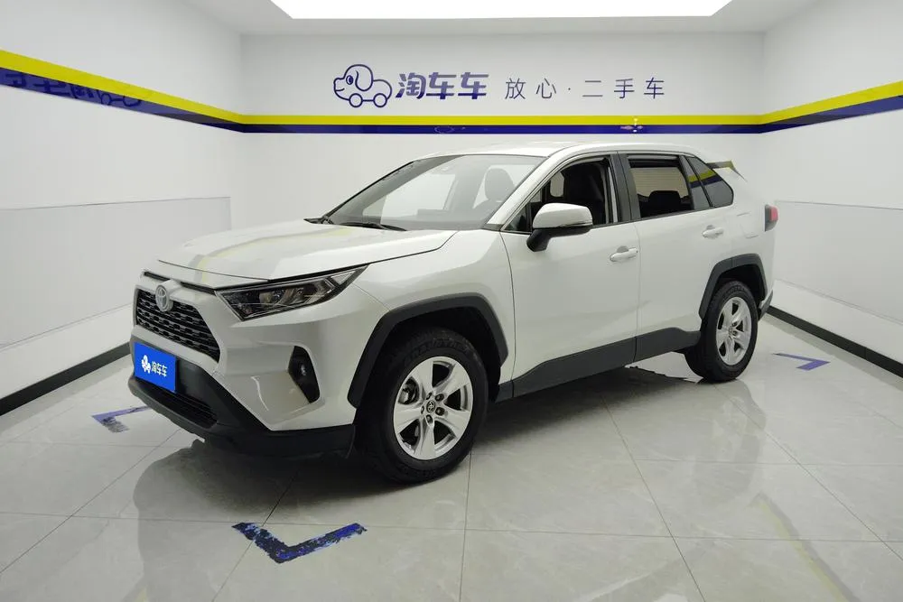 Тойота RAV4 2.0L CVT 2WD Edition, 2024 — фото 1
