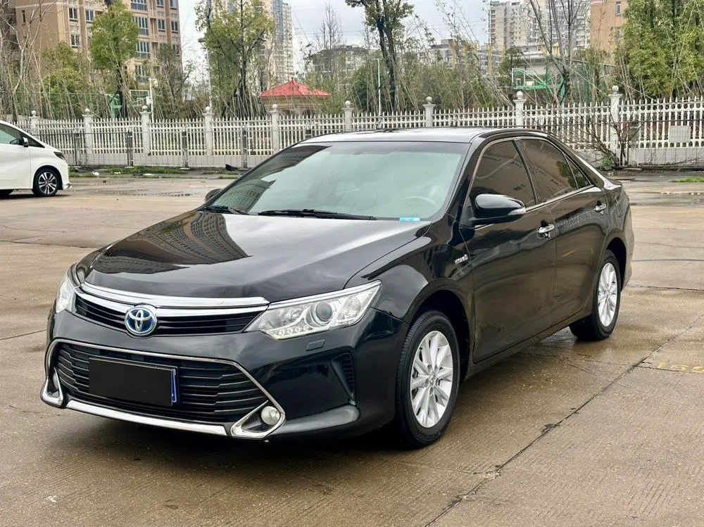 Toyota Camry, 2016